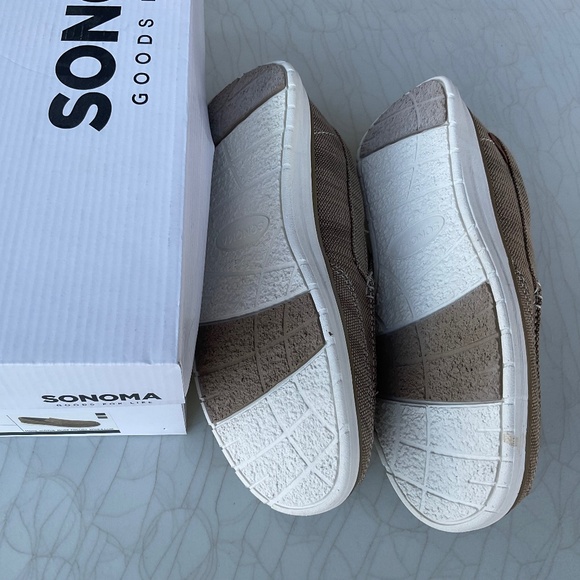 Sonoma tan slip on/loafers/boat shoes Men size 7, new with box - Picture 5 of 7